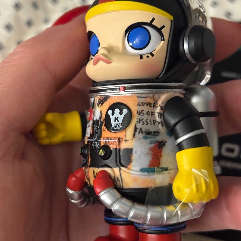 : : POP MART MEGA SPACE MOLLY JEAN-MICHEL BASQUIAT : : - Picture 4 of 16